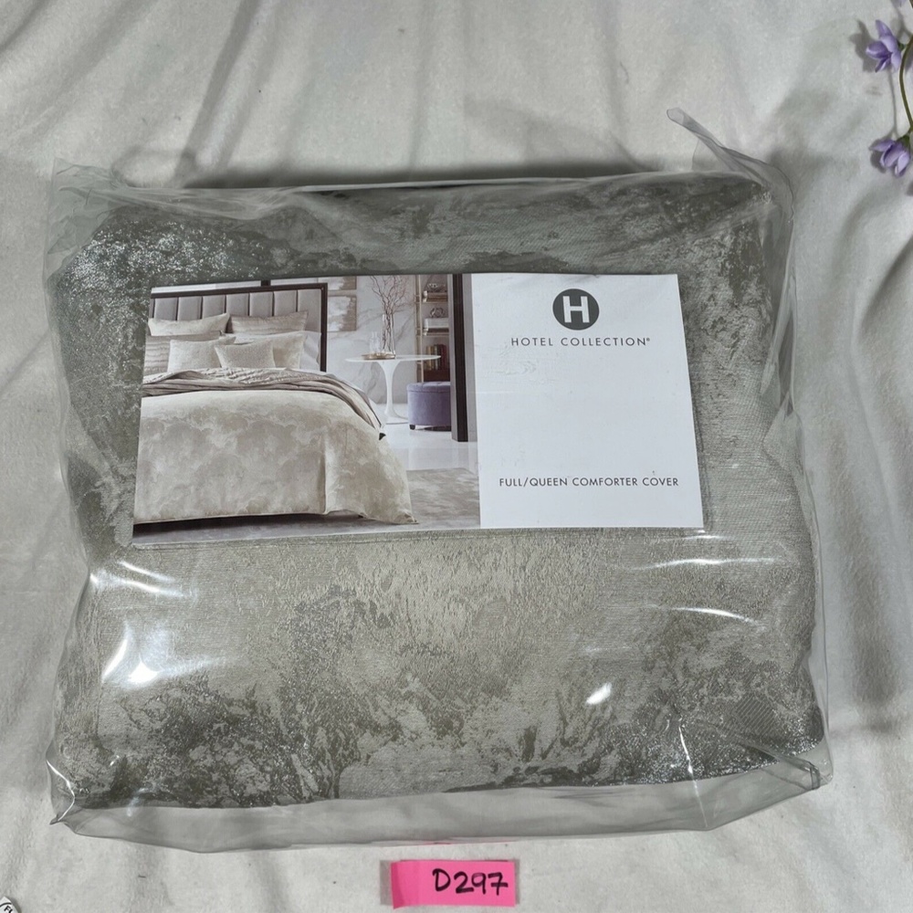 NWT‎ Hotel Collection [ Full/ Queen ] Skyline Duvet Cover Only